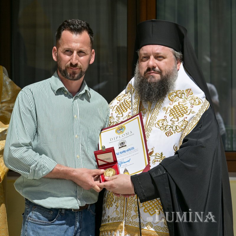 Sfințirea unui nou centru social în județul Vâlcea 336502