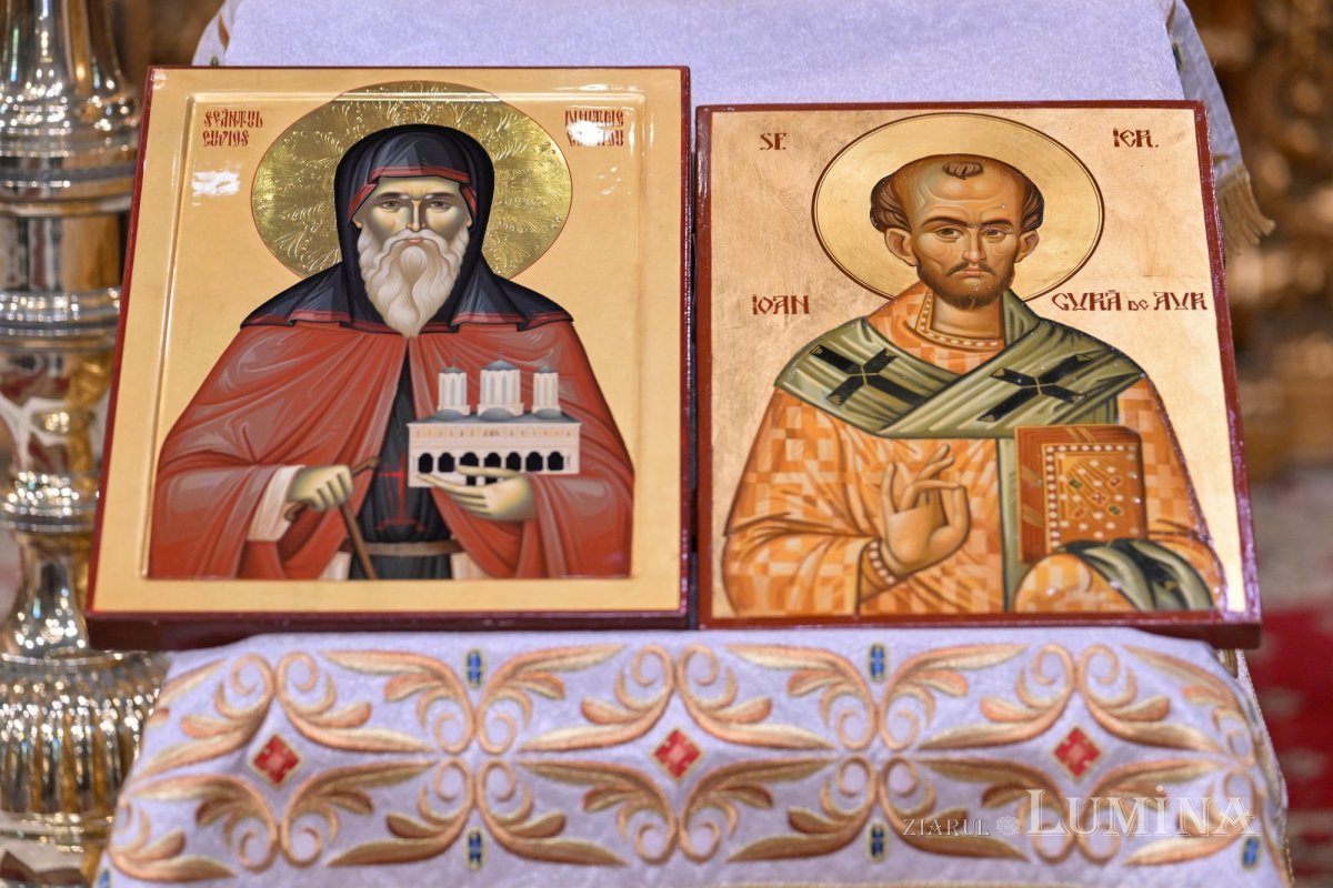 Întâmpinarea cinstitului cap al Sfântului Ioan Hrisostom la București 336660