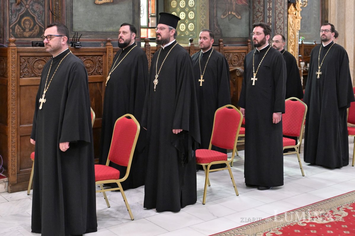 Întâmpinarea cinstitului cap al Sfântului Ioan Hrisostom la București 336667