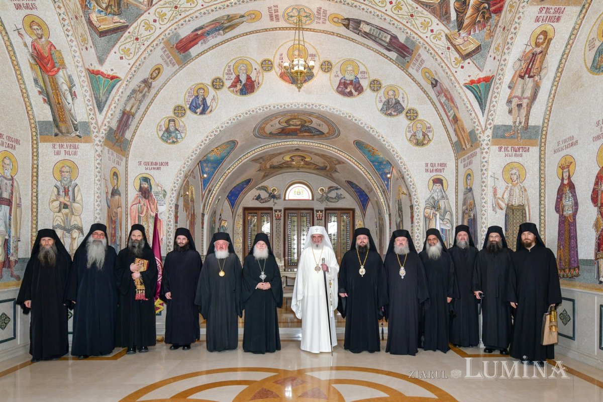 Întâmpinarea cinstitului cap al Sfântului Ioan Hrisostom la București 336688