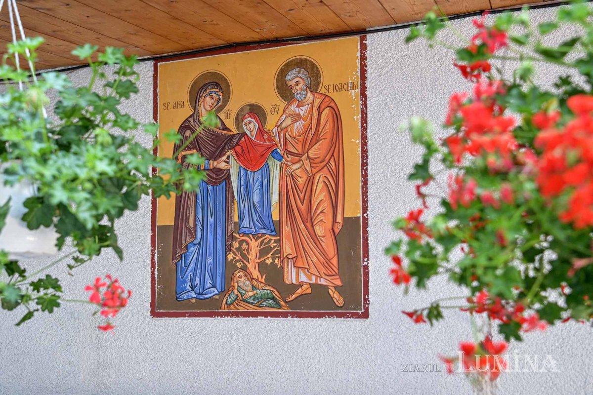 Sclipirile Luminii: Schitul „Sfânta Ana” - Cota 1400, Sinaia, judeţul Prahova 336602