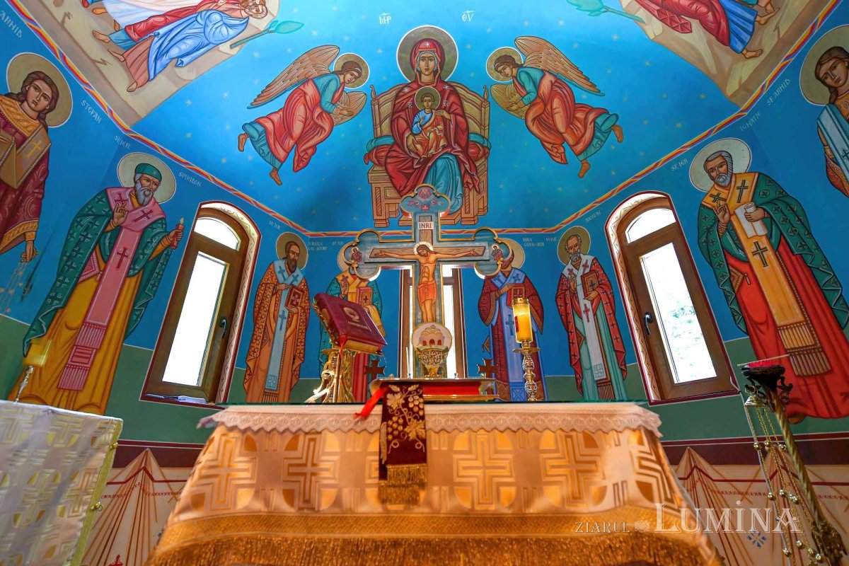 Sclipirile Luminii: Schitul „Sfânta Ana” - Cota 1400, Sinaia, judeţul Prahova 336606