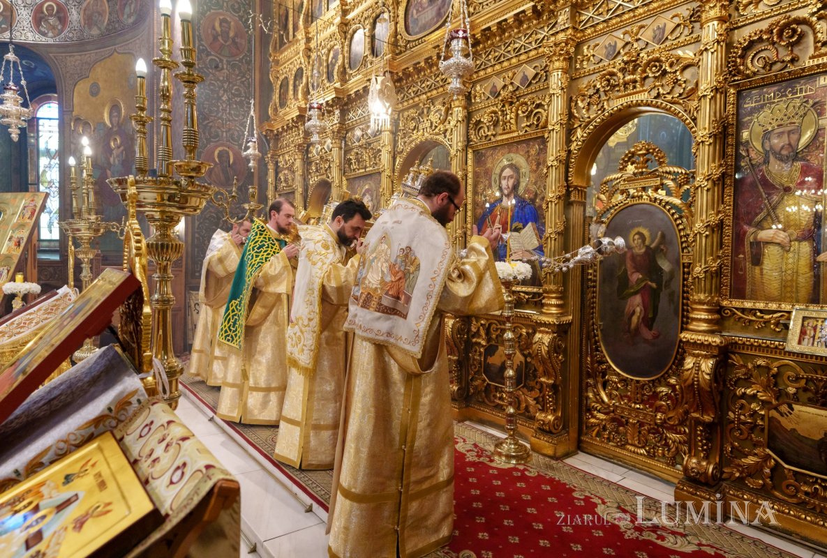 Slujba Privegherii în cinstea Aducerii moaștelor Sfântului Cuvios Dimitrie cel Nou la București 336791