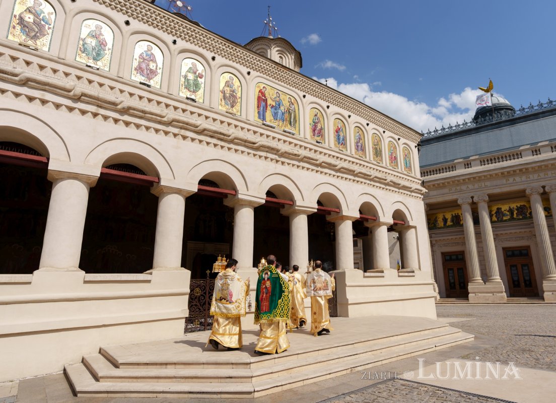 Slujba Privegherii în cinstea Aducerii moaștelor Sfântului Cuvios Dimitrie cel Nou la București 336795