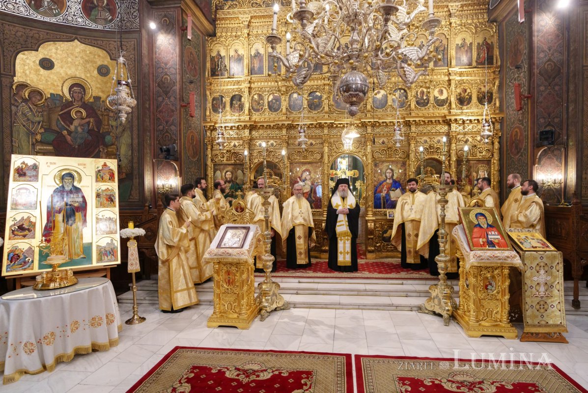 Slujba Privegherii în cinstea Aducerii moaștelor Sfântului Cuvios Dimitrie cel Nou la București 336802