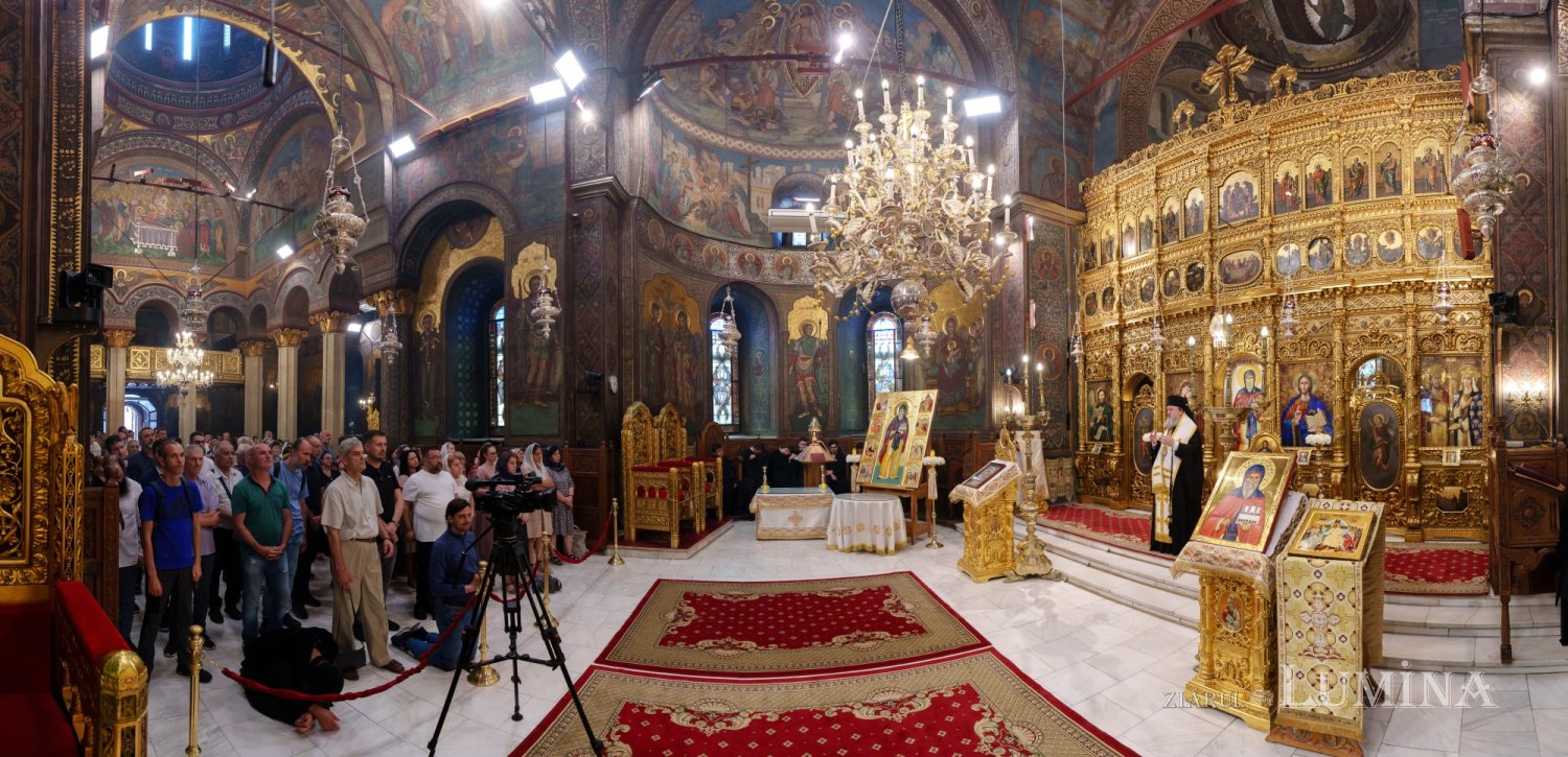 Slujba Privegherii în cinstea Aducerii moaștelor Sfântului Cuvios Dimitrie cel Nou la București 336805