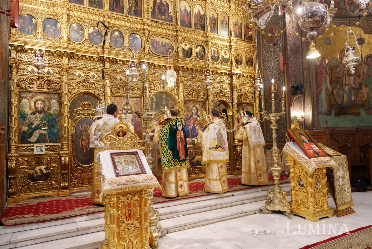 Slujba Privegherii în cinstea Aducerii moaștelor Sfântului Cuvios Dimitrie cel Nou la București 336806