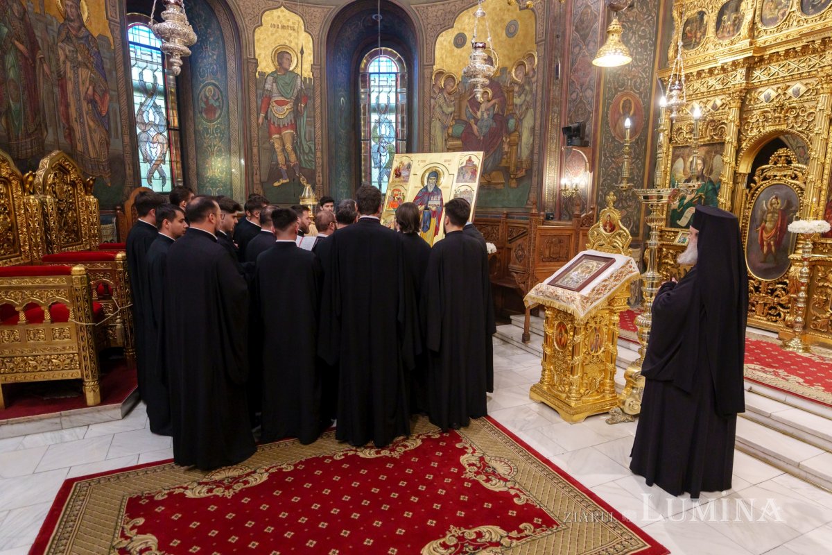 Slujba Privegherii în cinstea Aducerii moaștelor Sfântului Cuvios Dimitrie cel Nou la București 336808