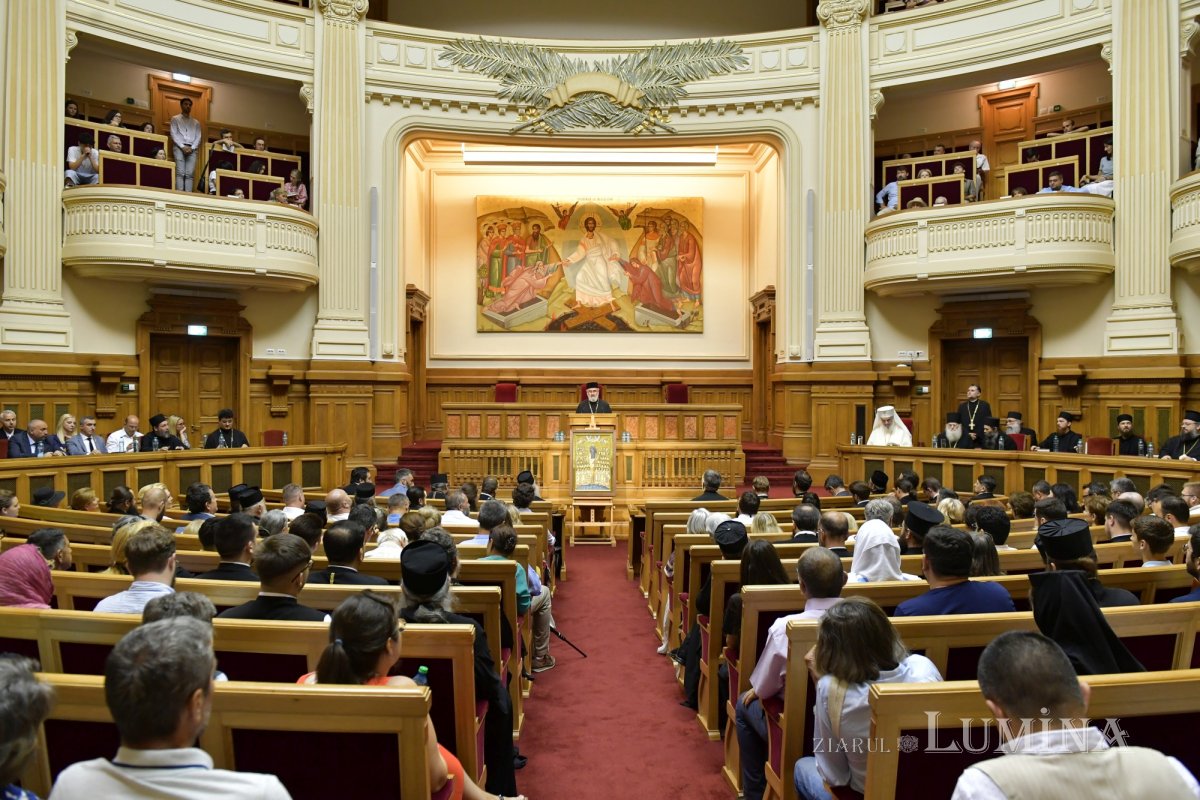 Lansarea Psaltirii în ediție bilingvă la Palatul Patriarhiei 337074