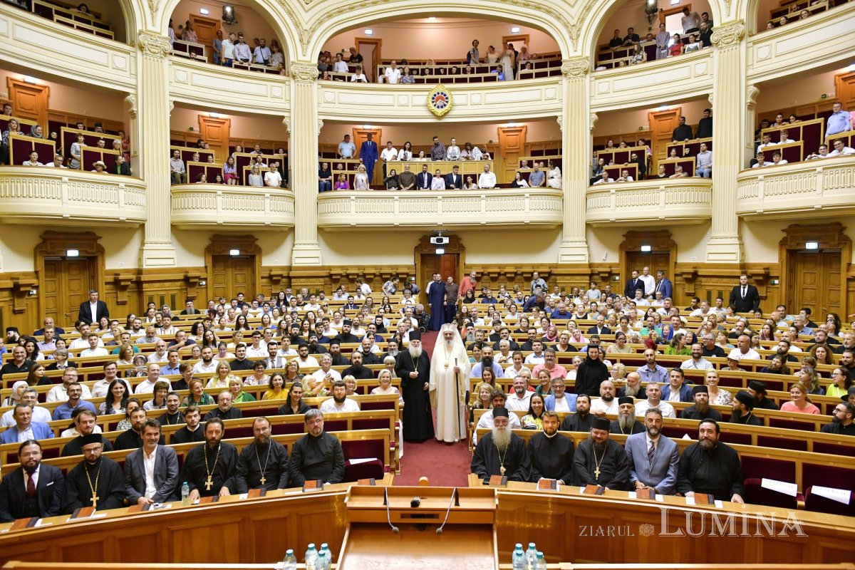 Lansarea Psaltirii în ediție bilingvă la Palatul Patriarhiei 337085