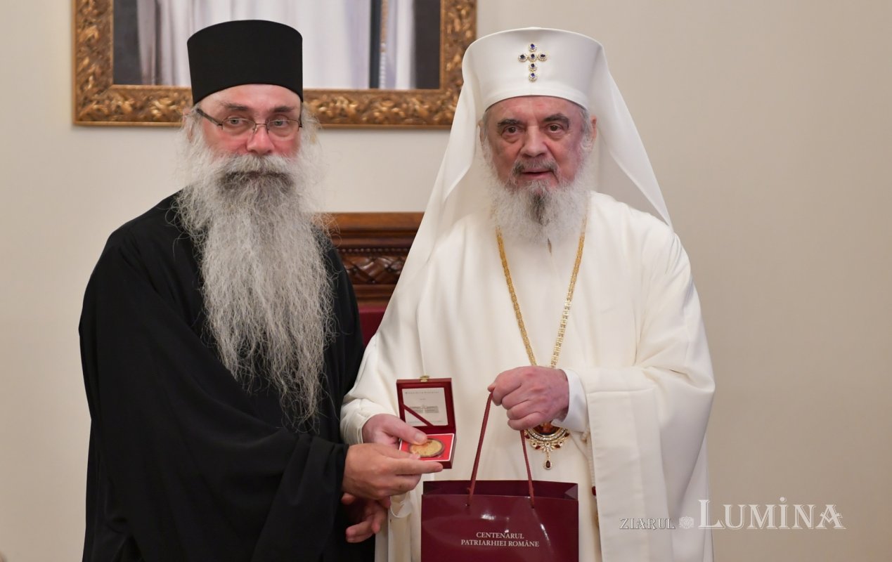 Lansarea Psaltirii în ediție bilingvă la Palatul Patriarhiei 337091