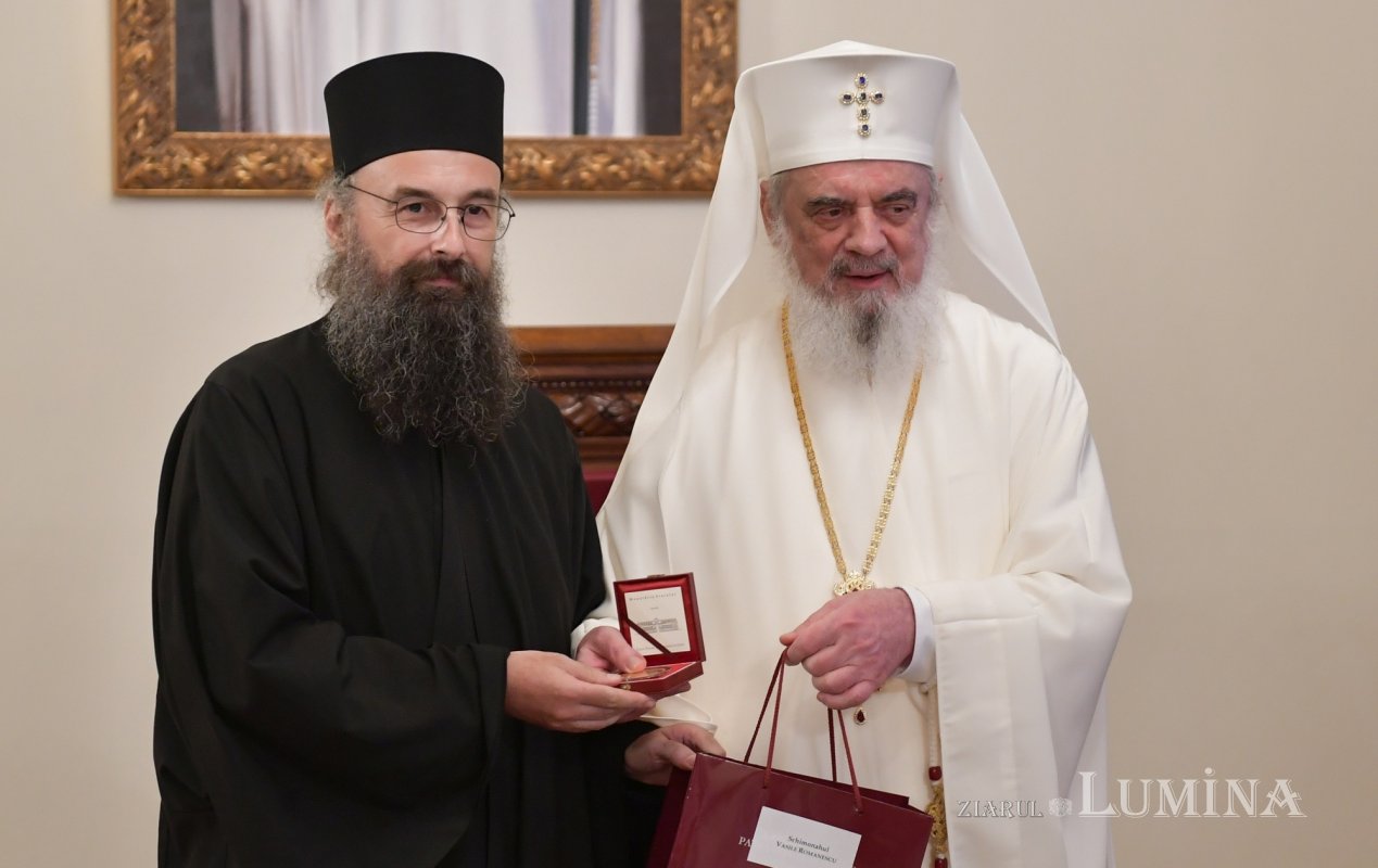 Lansarea Psaltirii în ediție bilingvă la Palatul Patriarhiei 337092