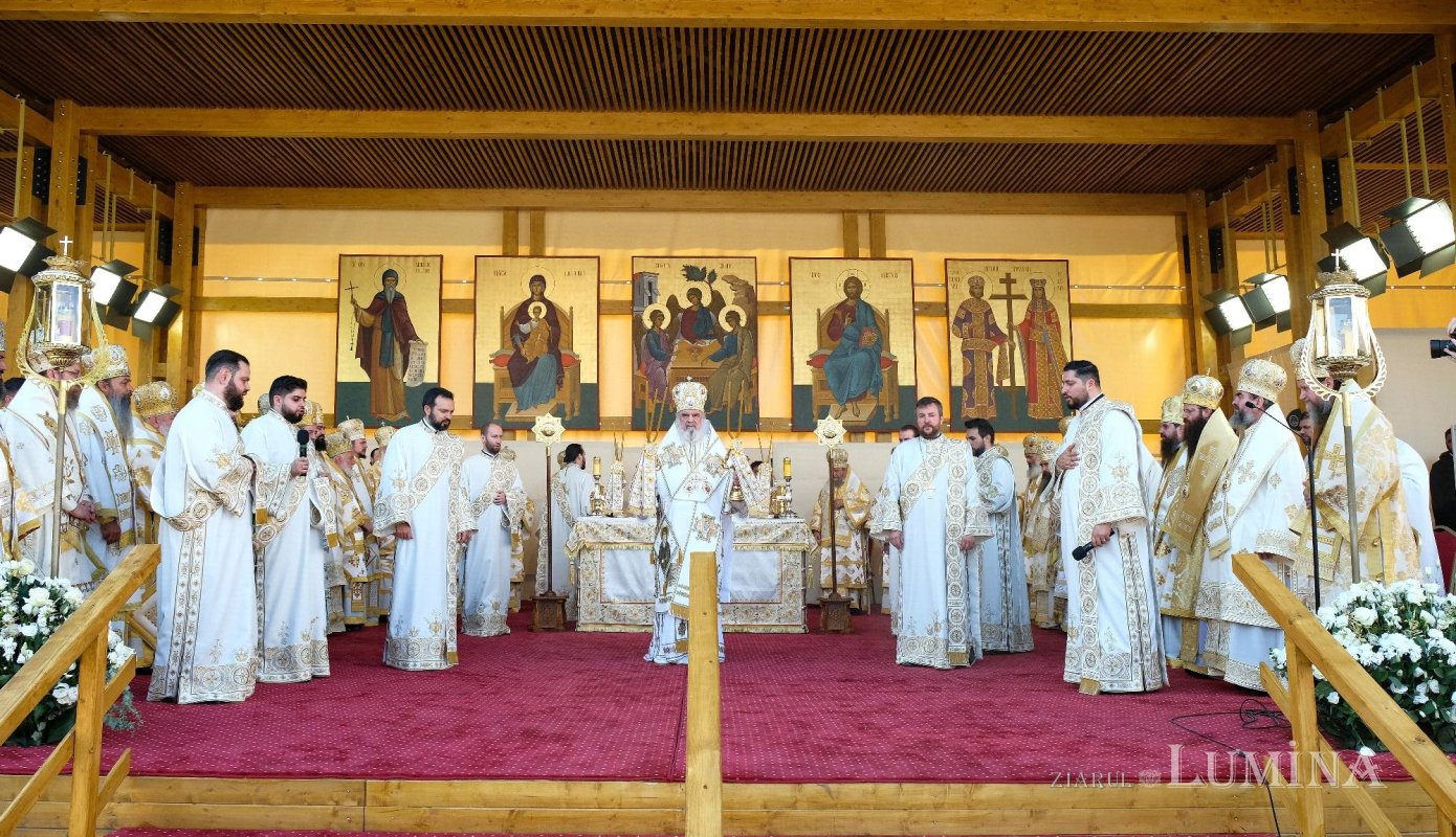 Sclipirile Luminii: 250 de ani de la aducerea moaștelor Sf. Cuv. Dimitrie cel Nou la Bucureşti, iulie 2024 337231