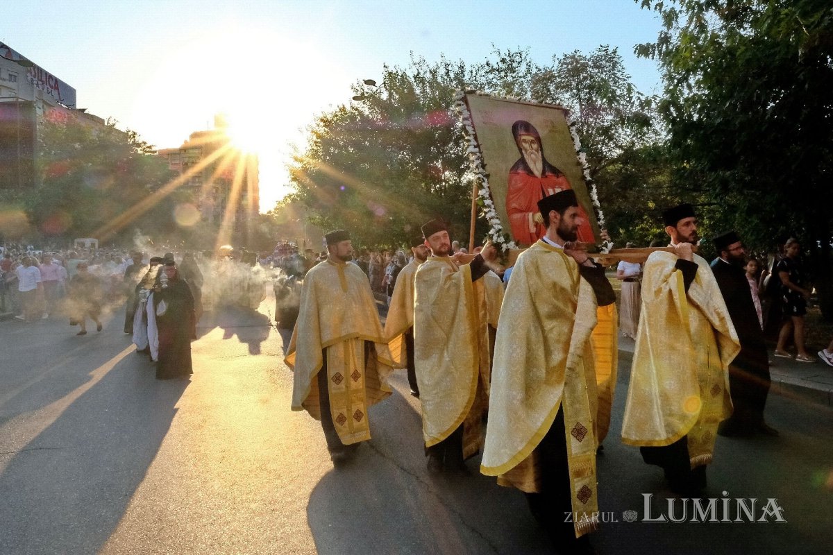 Sclipirile Luminii: 250 de ani de la aducerea moaștelor Sf. Cuv. Dimitrie cel Nou la Bucureşti, iulie 2024 337233