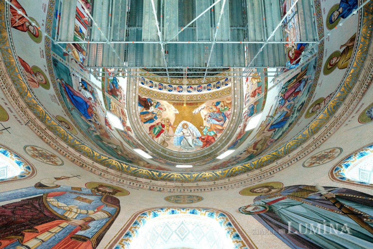 Pregătirea Catedralei Mântuirii Neamului pentru sfințirea din toamnă 337427