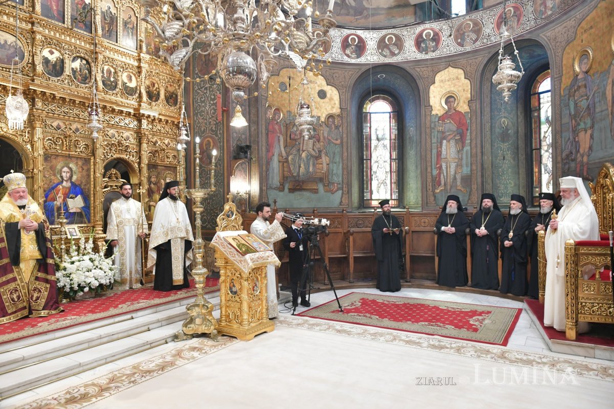 Rugăciune și recunoștință la ziua de naștere a Preafericitului Părinte Patriarh Daniel 337533