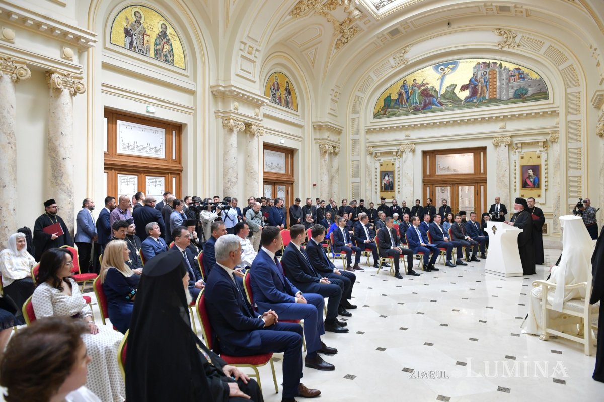 Rugăciune și recunoștință la ziua de naștere a Preafericitului Părinte Patriarh Daniel 337539