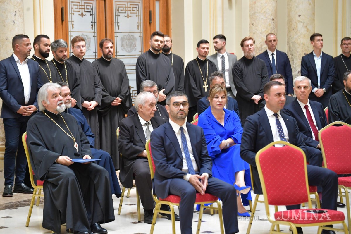 Rugăciune și recunoștință la ziua de naștere a Preafericitului Părinte Patriarh Daniel 337548