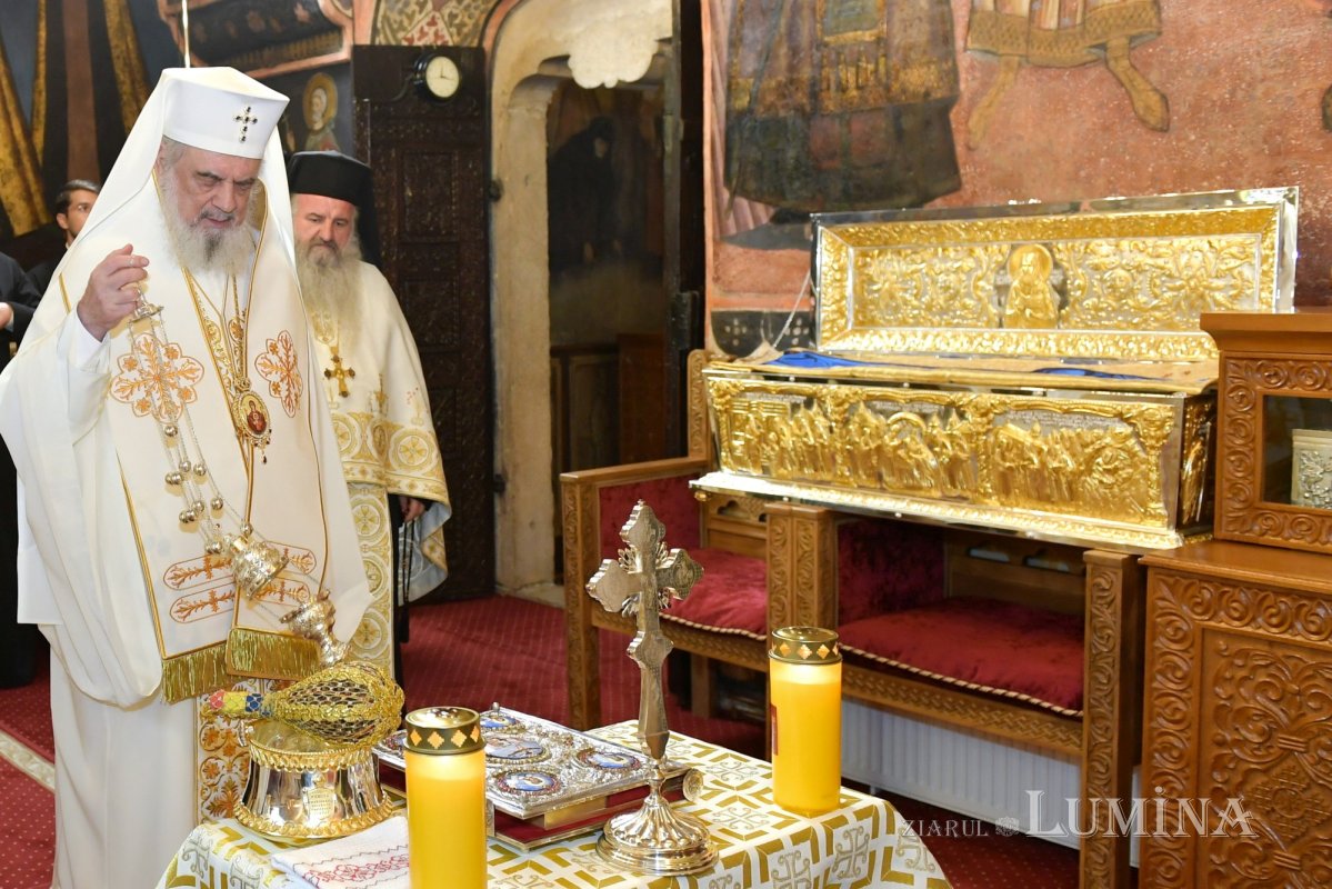 Racle noi pentru moaștele Cuvioșilor Paisie și Cleopa de la Sihăstria 337635