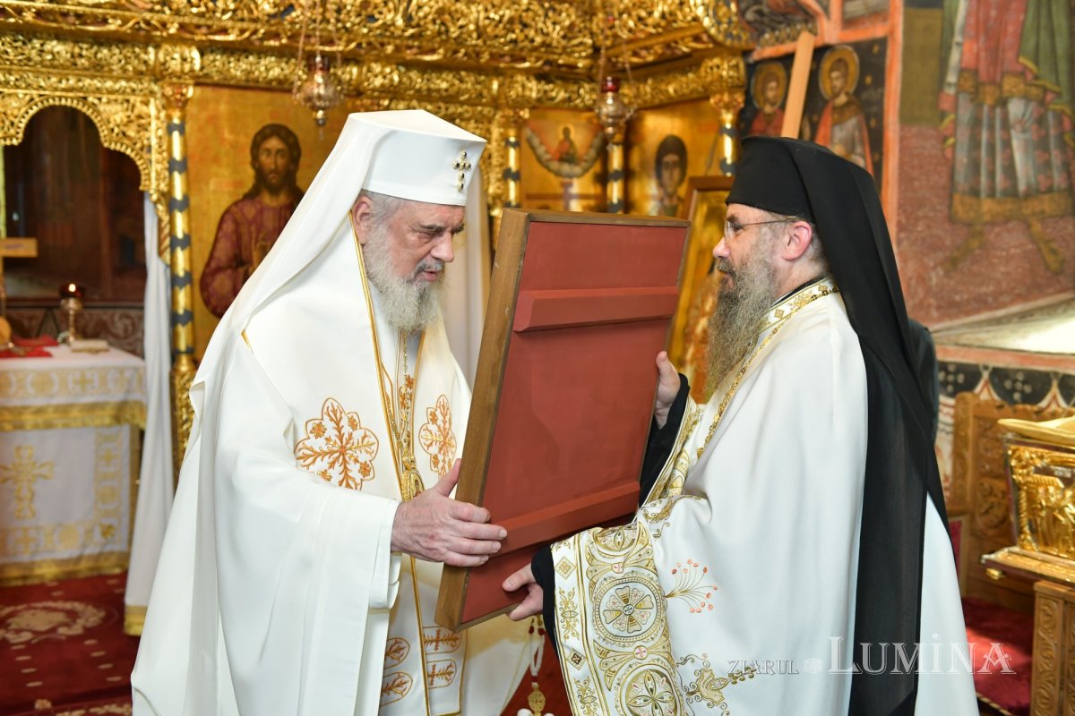 Racle noi pentru moaștele Cuvioșilor Paisie și Cleopa de la Sihăstria 337641