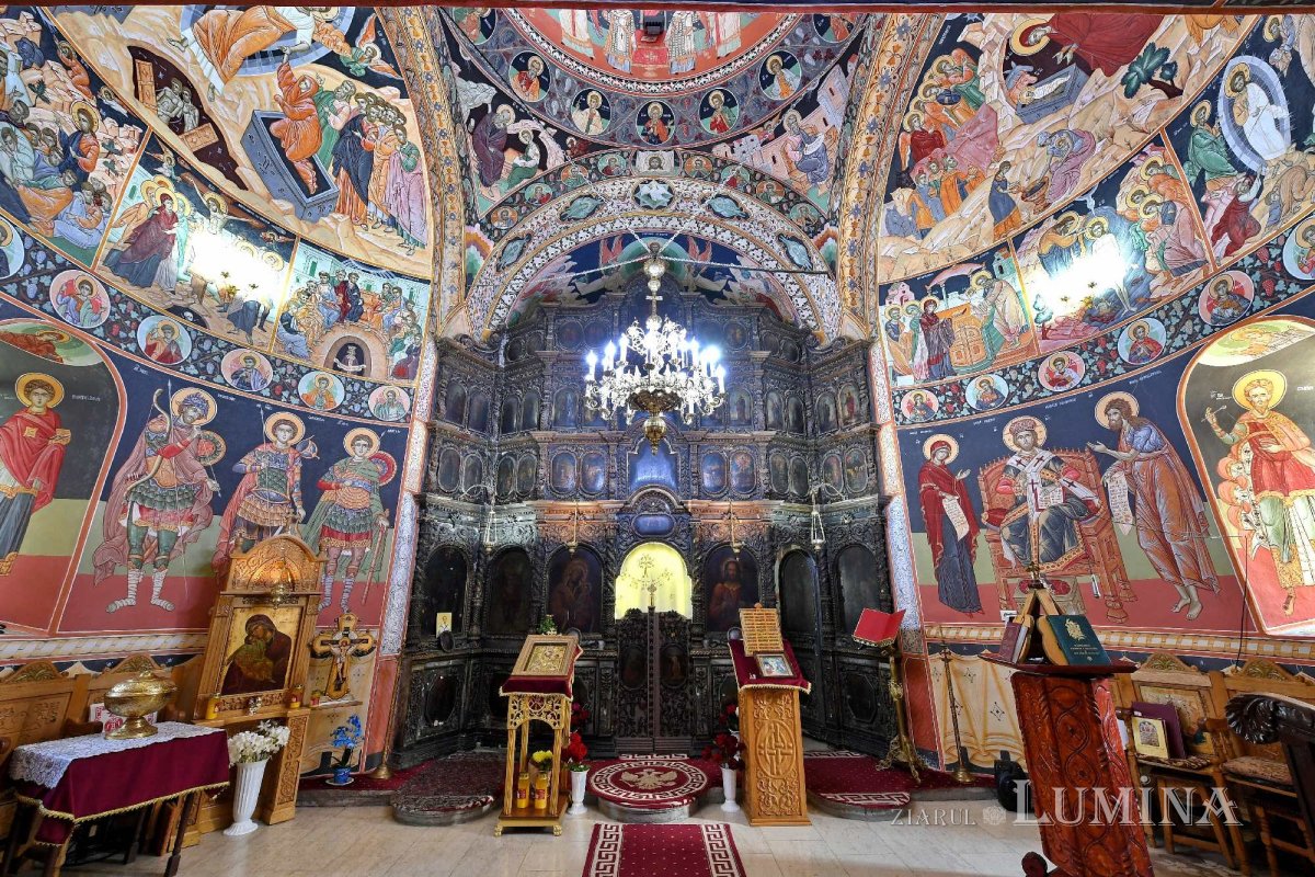 Sclipirile Luminii: Ansamblul medieval Mănăstirea Apostolache, judeţul Prahova 338164