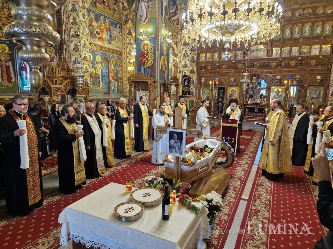 Părintele arhidiacon profesor univ. dr. Ioan Caraza (1941-2025) - slujitor smerit al Altarului și profesor erudit 338265
