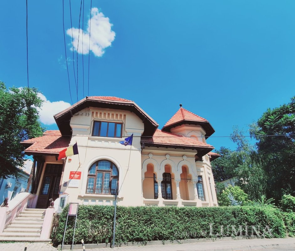 O vilă construită din dragoste de poezie 338243