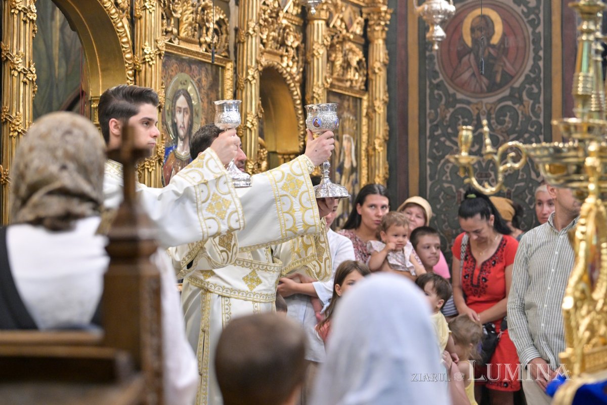 Sărbătoarea luminii taborice pe Dealul Patriarhiei 338576