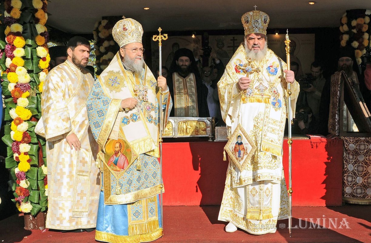 Mitropolitul Dionisie al Corintului a fost înmormântat 339029