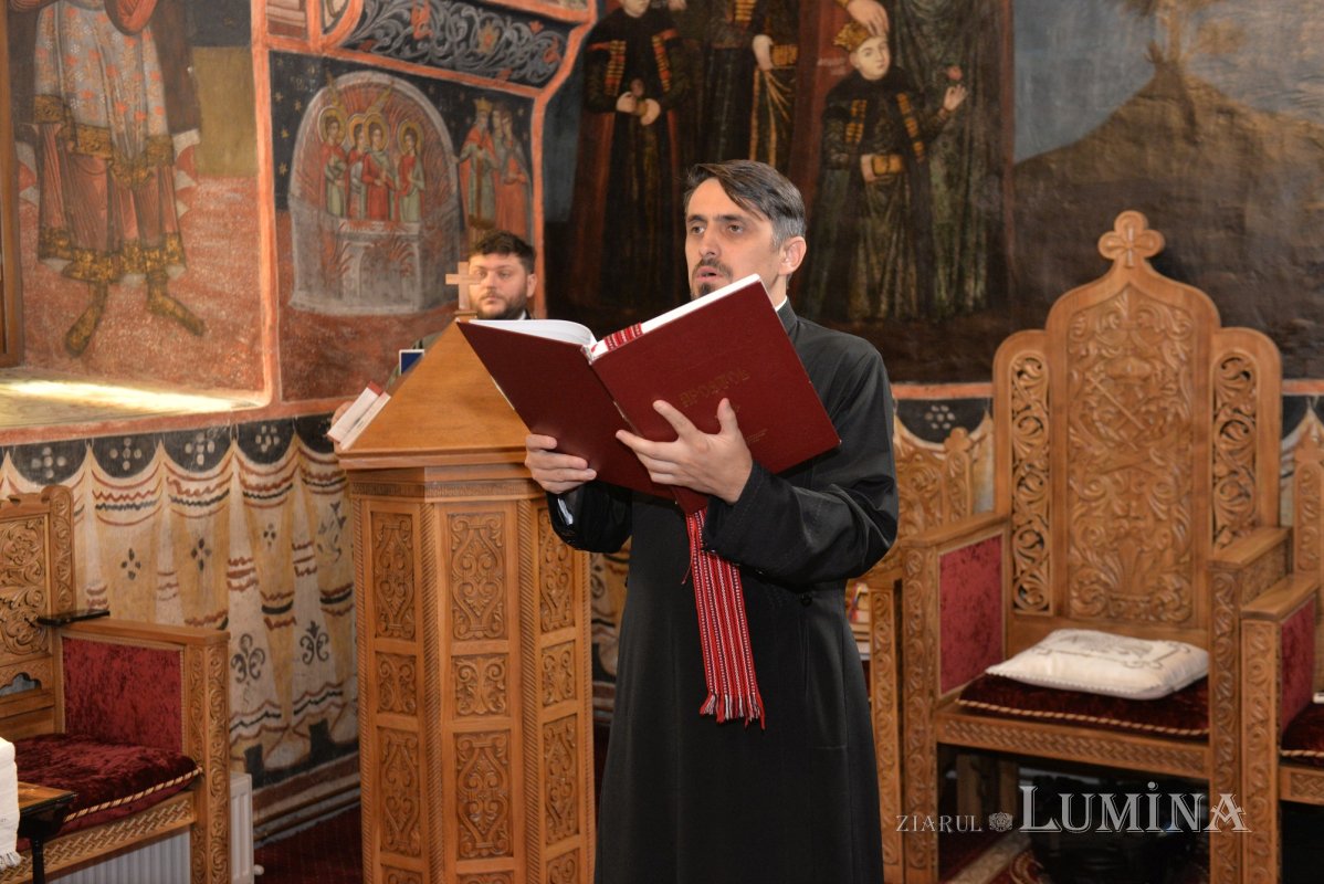 „Mutarea Maicii Domnului întru slava lui Hristos este cinstirea ei supremă de către Fiul ei” 339194