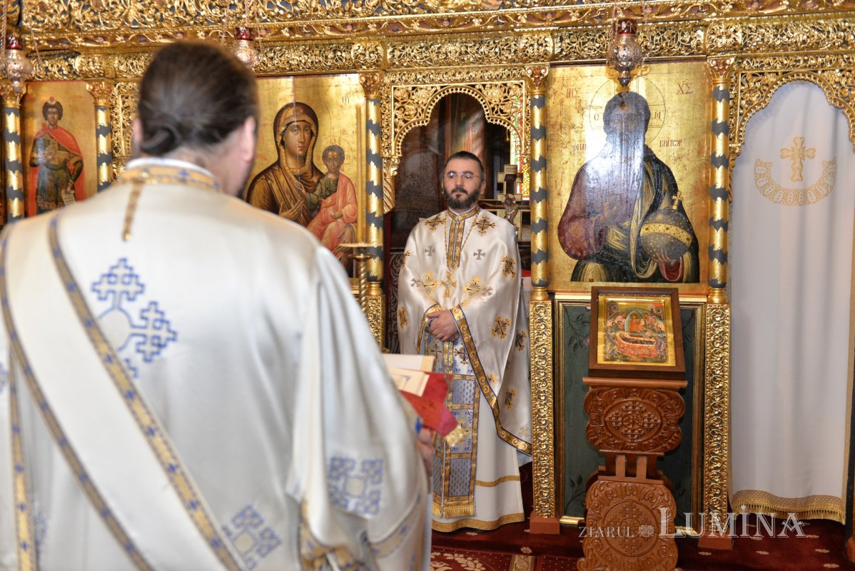 „Mutarea Maicii Domnului întru slava lui Hristos este cinstirea ei supremă de către Fiul ei” 339196