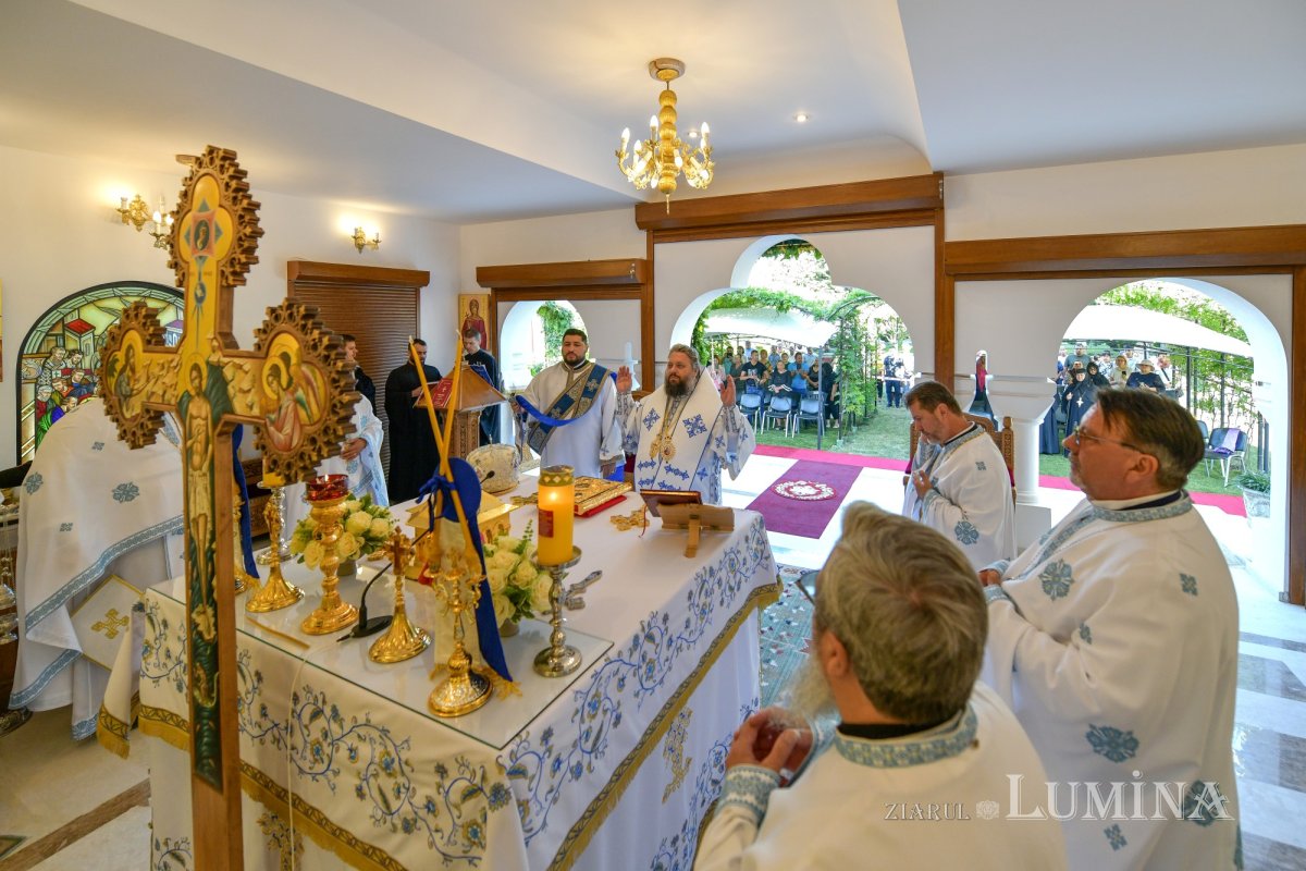Slujire arhierească la hramul Mănăstirii Ghighiu  339206