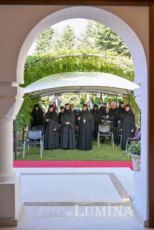 Slujire arhierească la hramul Mănăstirii Ghighiu  339216