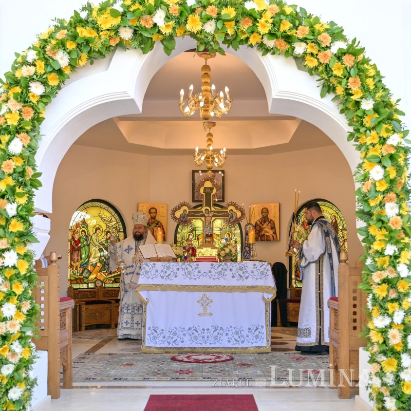 Slujire arhierească la hramul Mănăstirii Ghighiu  339218