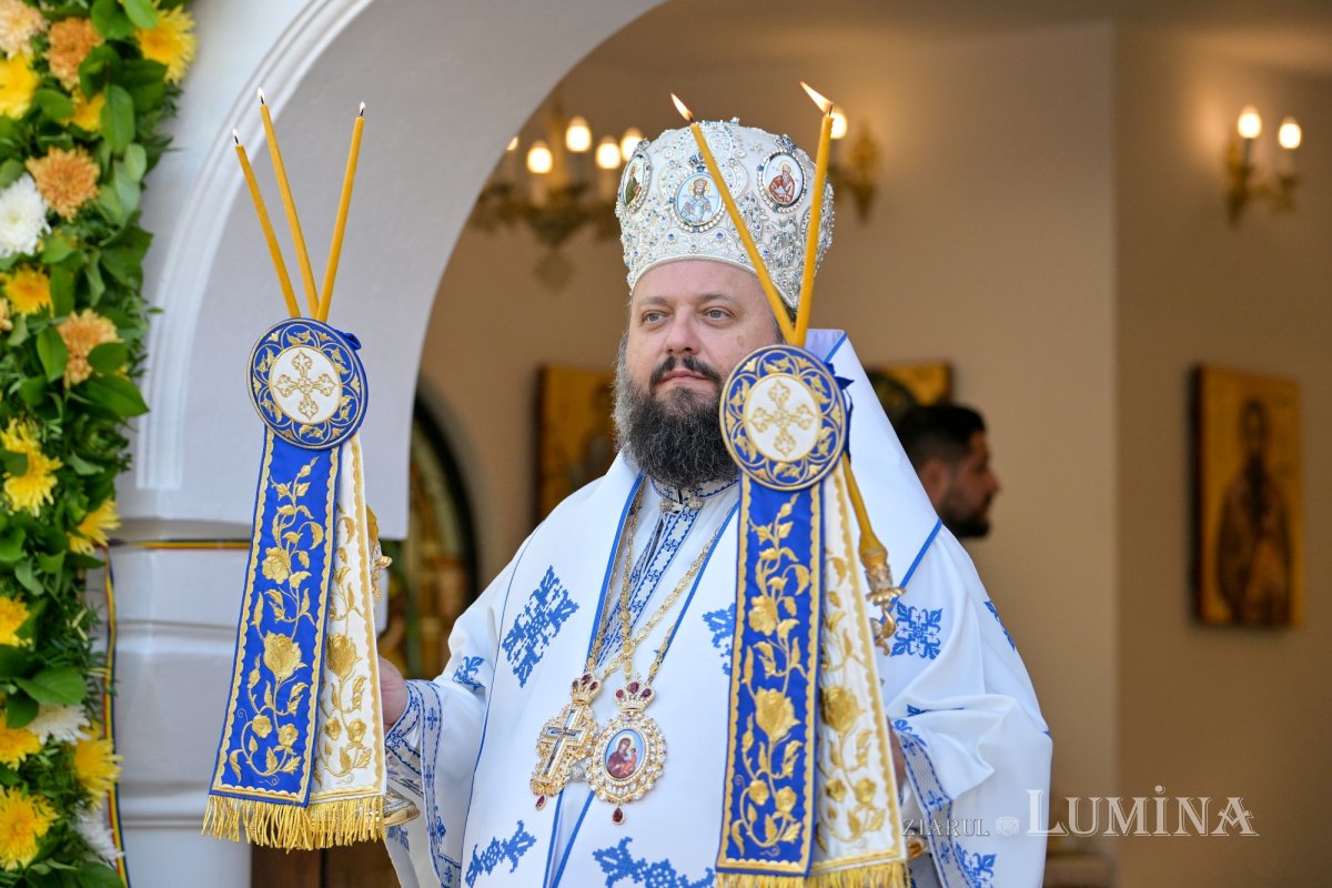 Slujire arhierească la hramul Mănăstirii Ghighiu  339223