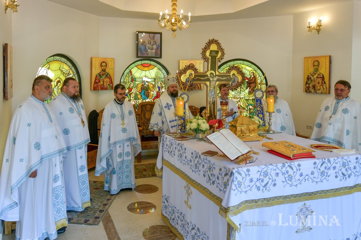 Slujire arhierească la hramul Mănăstirii Ghighiu  339226