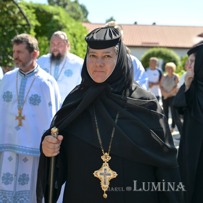 Slujire arhierească la hramul Mănăstirii Ghighiu  339249