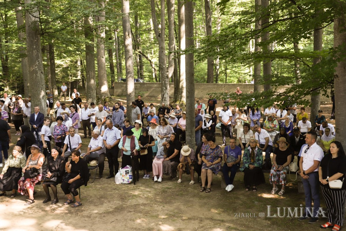Trei ierarhi au liturghisit la hramul Mănăstirii Brâncoveanu 339266