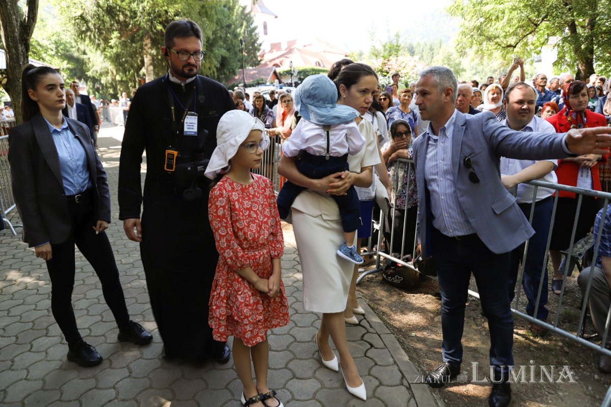 Trei ierarhi au liturghisit la hramul Mănăstirii Brâncoveanu 339285