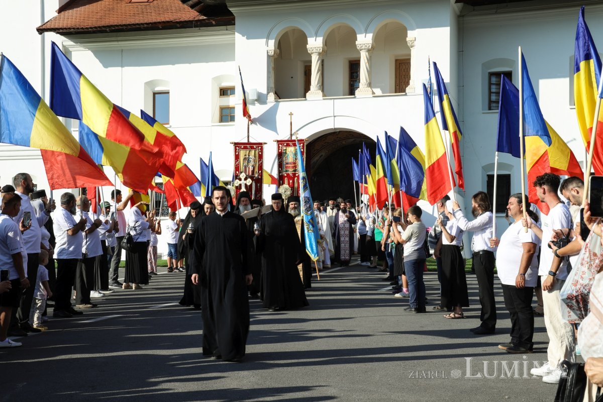 Proclamarea locală a canonizării Sfântului Serafim cel Răbdător de la Sâmbăta de Sus 339342