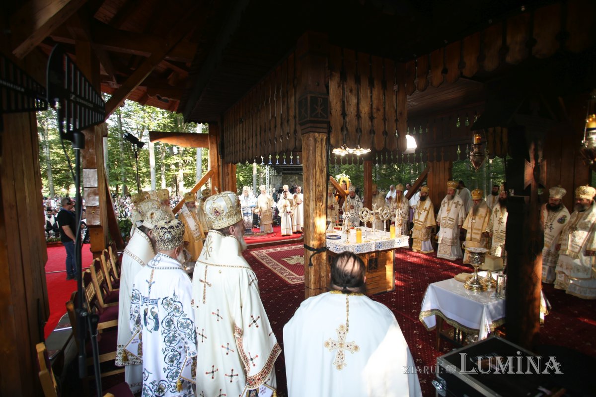 Proclamarea locală a canonizării Sfântului Serafim cel Răbdător de la Sâmbăta de Sus 339344