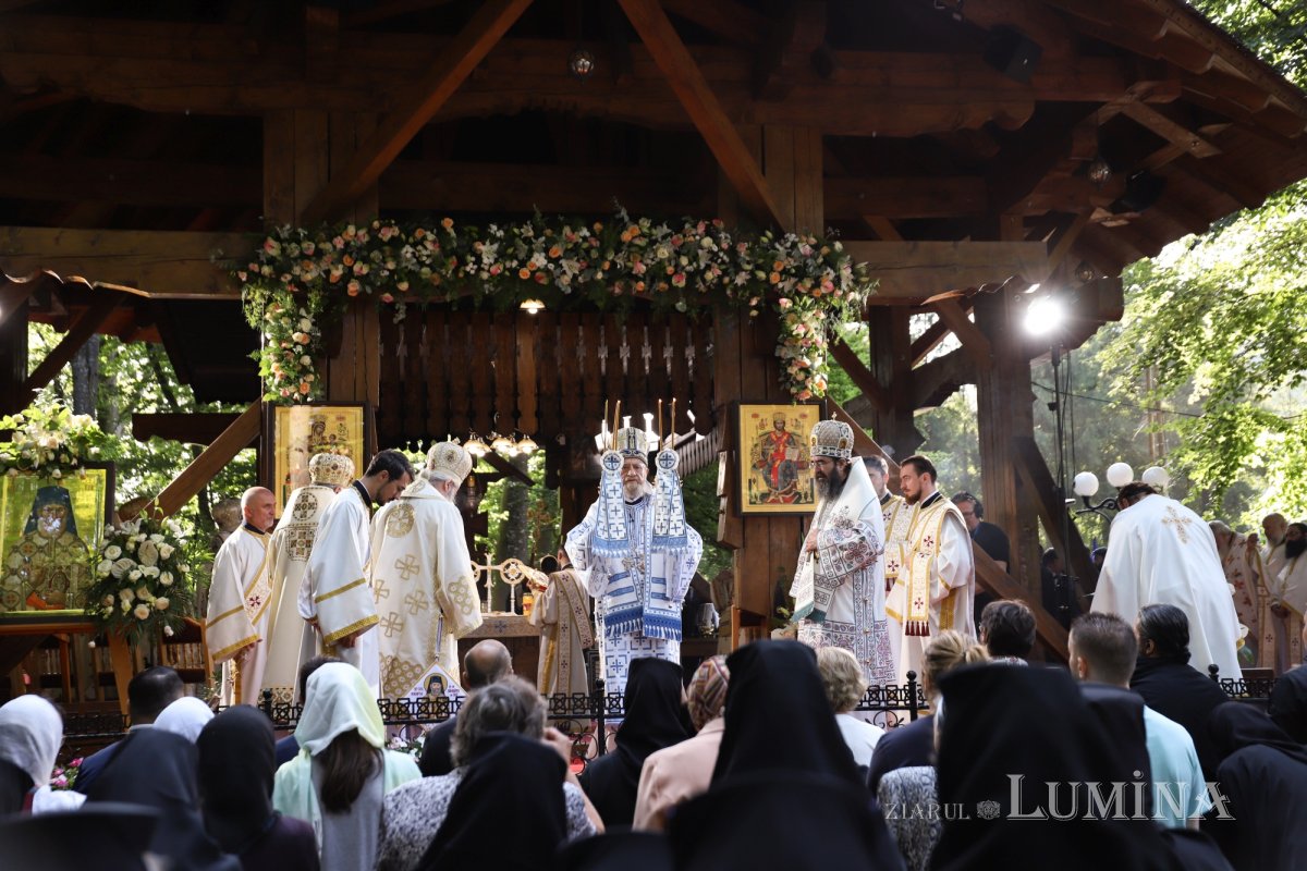 Proclamarea locală a canonizării Sfântului Serafim cel Răbdător de la Sâmbăta de Sus 339353