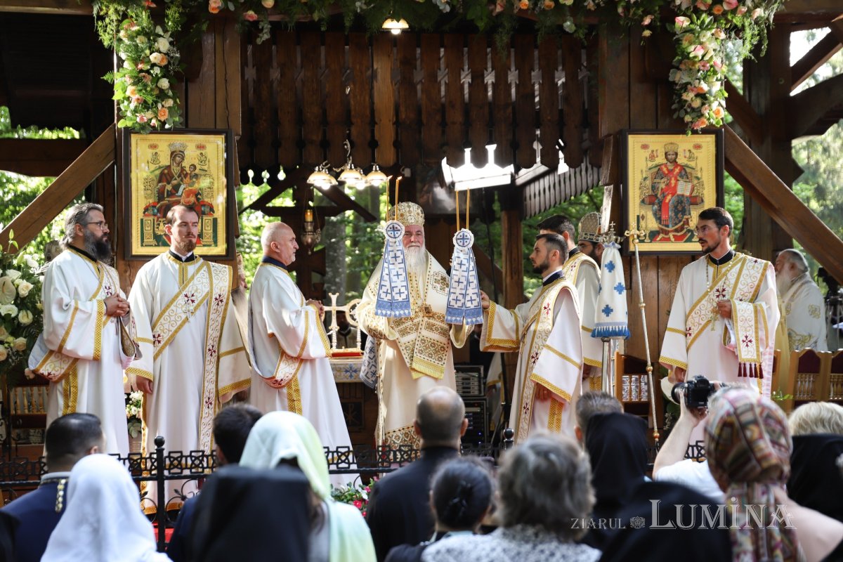 Proclamarea locală a canonizării Sfântului Serafim cel Răbdător de la Sâmbăta de Sus 339356