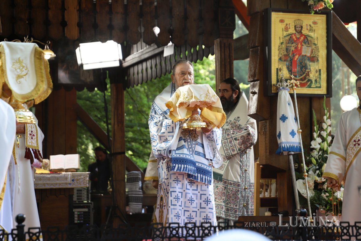 Proclamarea locală a canonizării Sfântului Serafim cel Răbdător de la Sâmbăta de Sus 339361