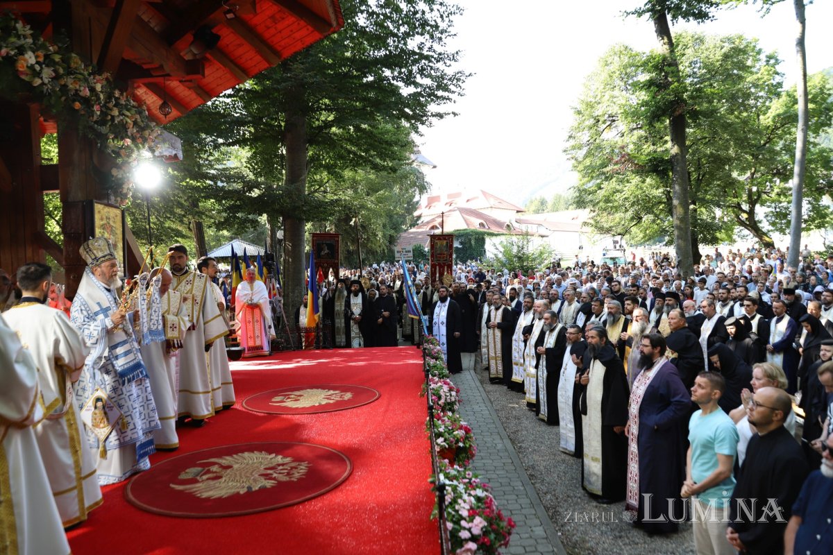 Proclamarea locală a canonizării Sfântului Serafim cel Răbdător de la Sâmbăta de Sus 339365