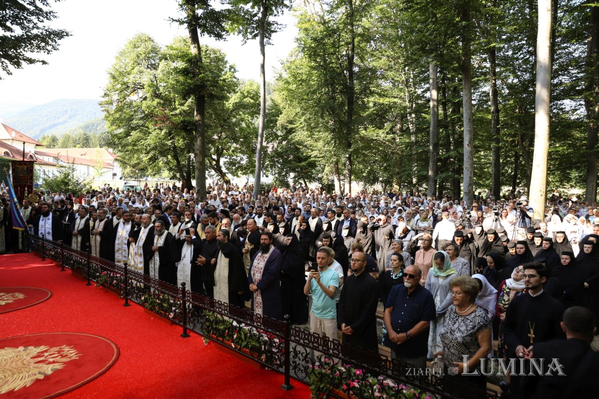 Proclamarea locală a canonizării Sfântului Serafim cel Răbdător de la Sâmbăta de Sus 339366