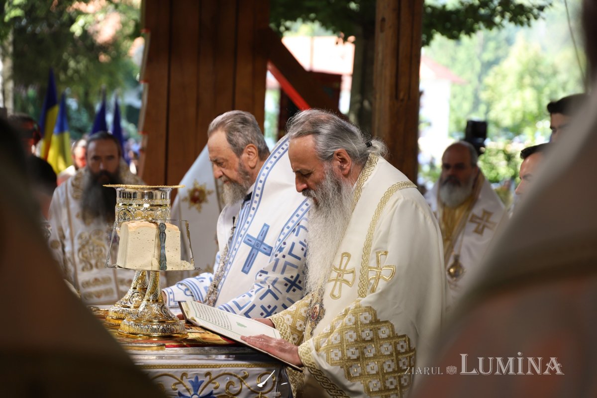 Proclamarea locală a canonizării Sfântului Serafim cel Răbdător de la Sâmbăta de Sus 339367