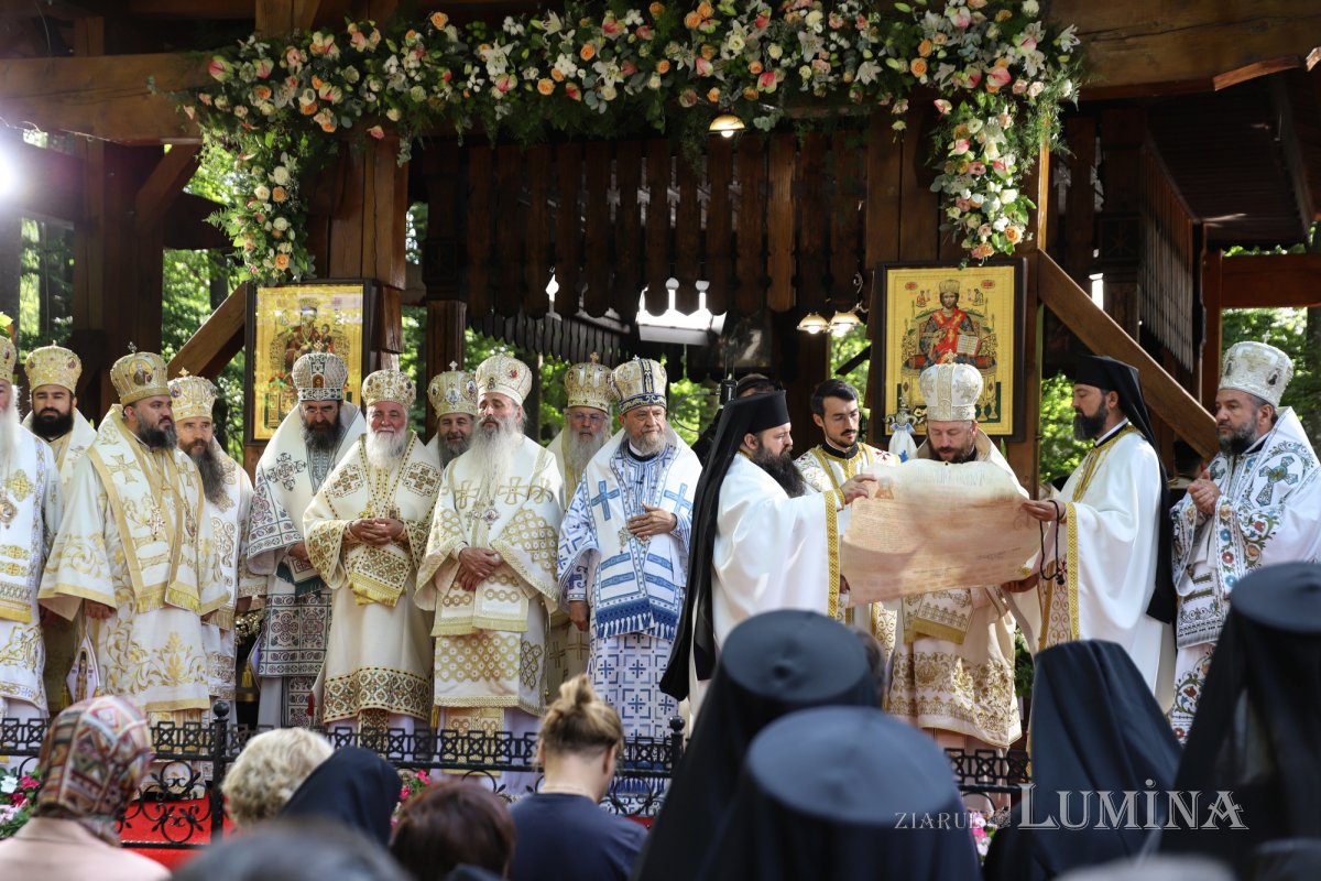 Proclamarea locală a canonizării Sfântului Serafim cel Răbdător de la Sâmbăta de Sus 339373