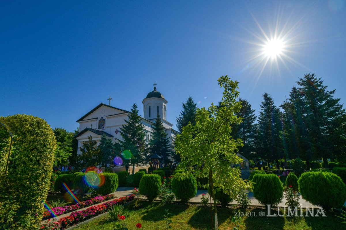 Sclipirile Luminii: Mănăstirea Ghighiu, judeţul Prahova 339922