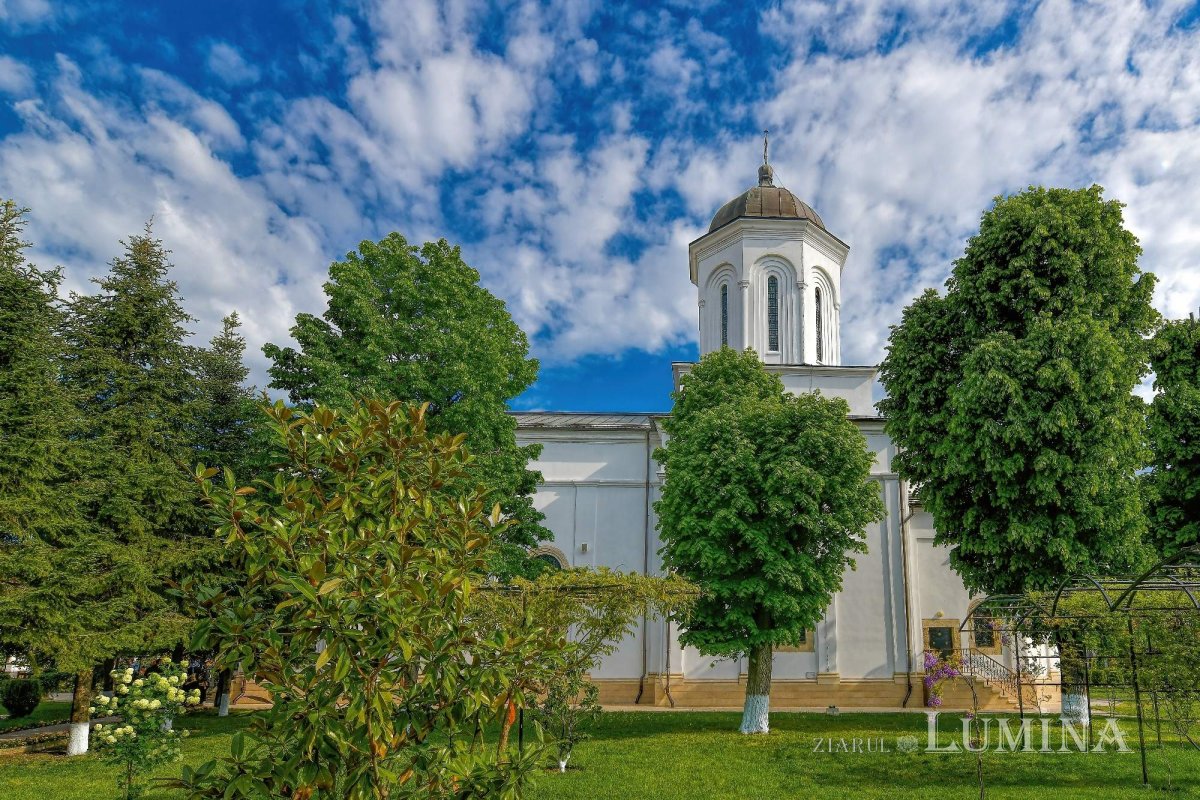 Sclipirile Luminii: Mănăstirea Ghighiu, judeţul Prahova 339928